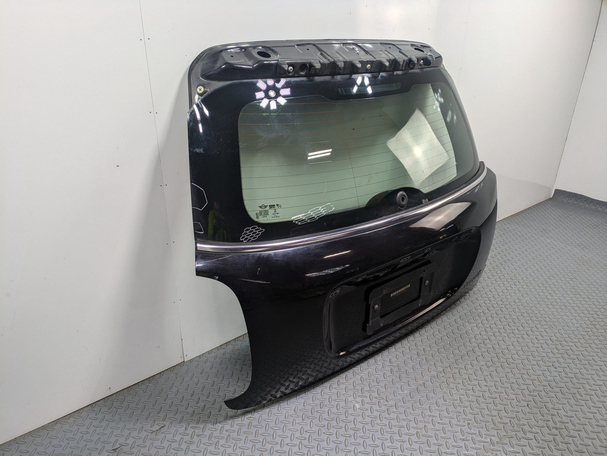 14 - 17 MINI COOPER OEM REAR TRUNK LID HATCH TAILGATE WITH GLASS BLACK METALLIC