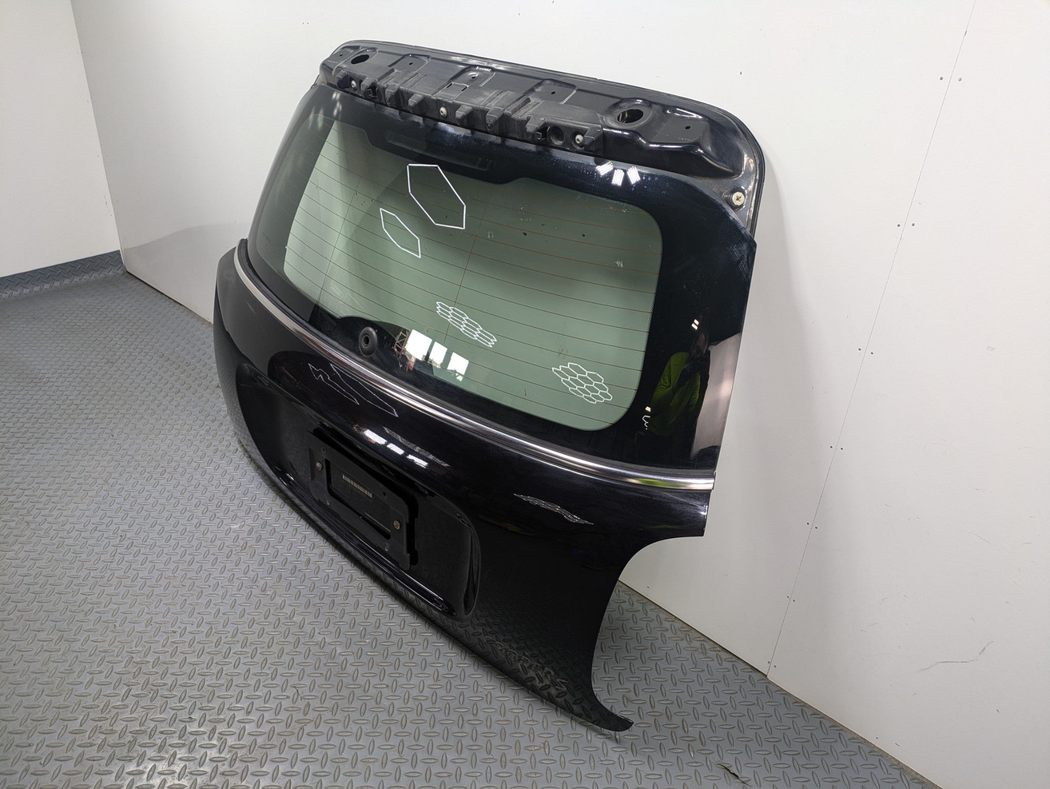 14 - 17 MINI COOPER OEM REAR TRUNK LID HATCH TAILGATE WITH GLASS BLACK METALLIC