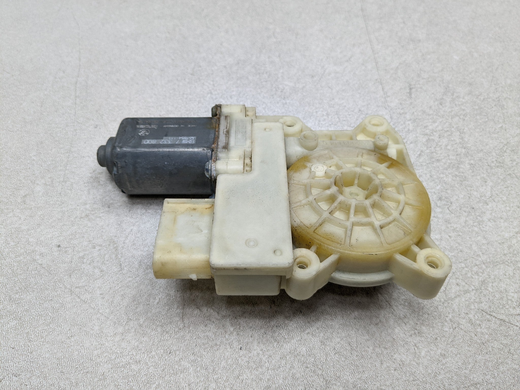 2014 - 2017 MINI COOPER OEM POWER WINDOW REGULATOR MOTOR FRONT RIGHT SIDE HT