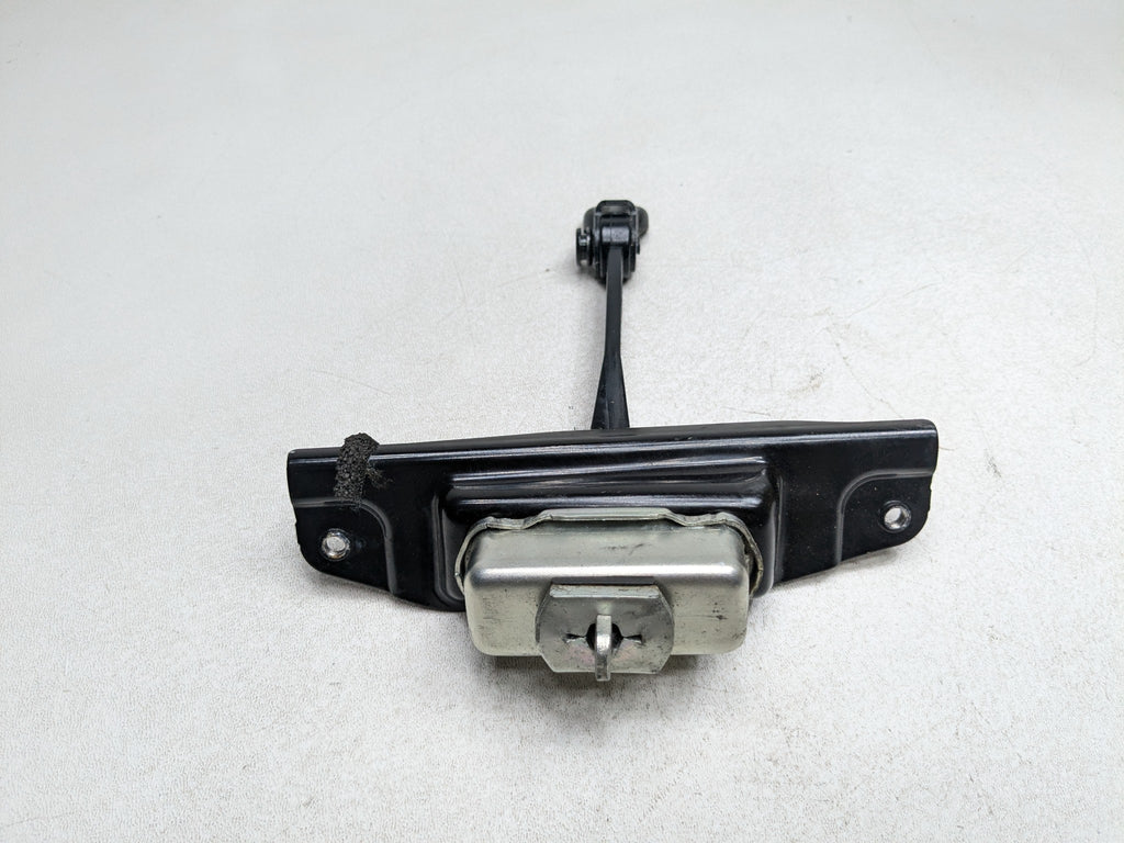 06 - 10 INFINITI M35 OEM DOOR STOPPER CHECK STRAP REAR RIGHT PASSENGER SIDE
