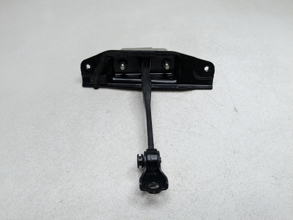 06 - 10 INFINITI M35 OEM DOOR STOPPER CHECK STRAP REAR RIGHT PASSENGER SIDE