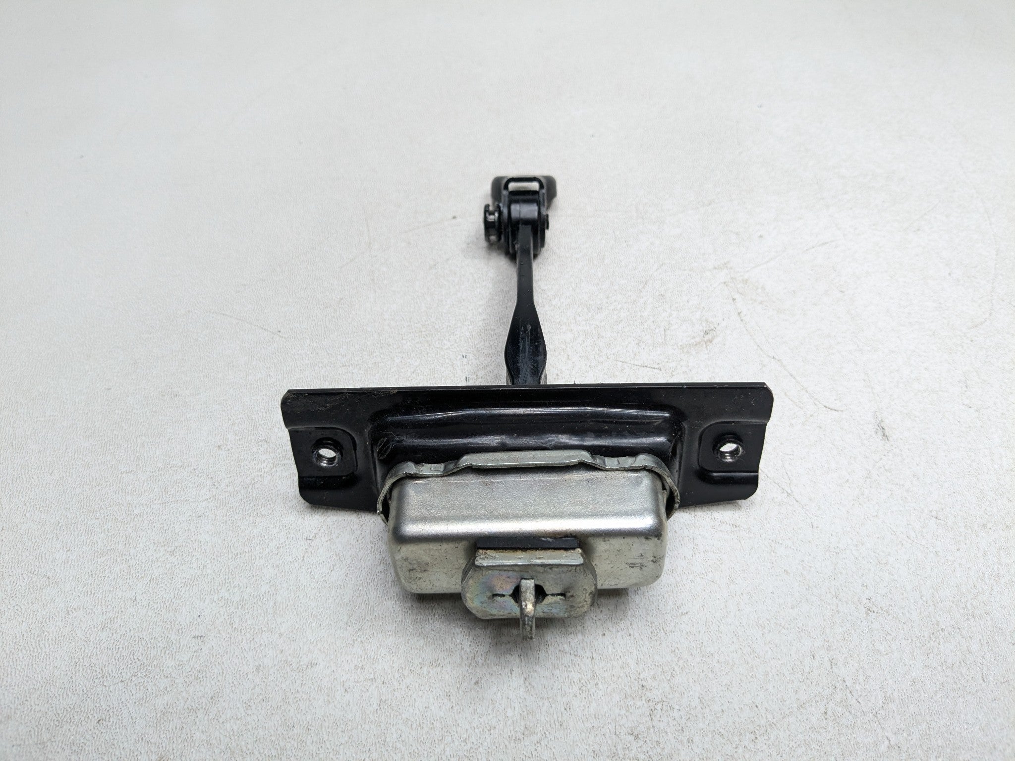 06 - 10 INFINITI M35 OEM DOOR STOPPER CHECK STRAP FRONT RIGHT PASSENGER SIDE