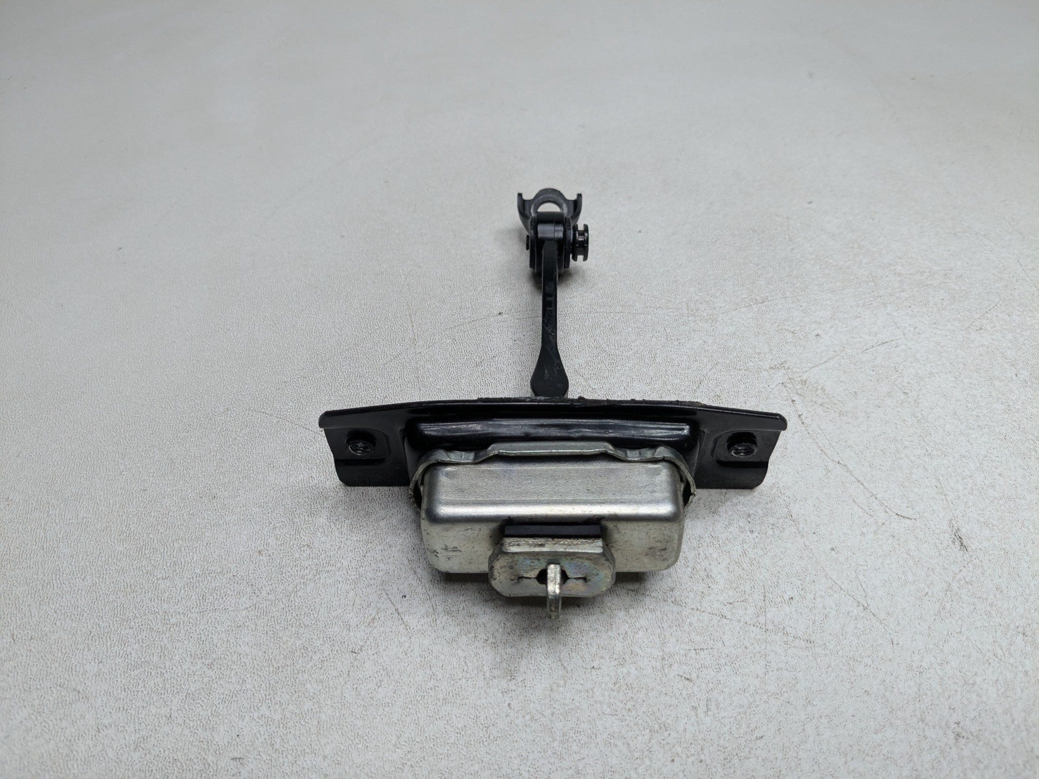 06 - 10 INFINITI M35 OEM DOOR STOPPER CHECK STRAP FRONT RIGHT PASSENGER SIDE