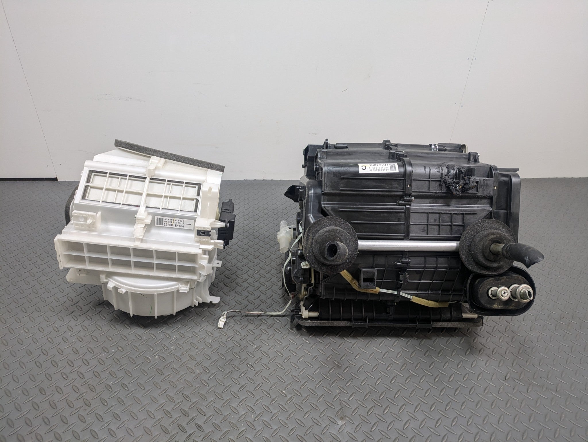 06 - 10 INFINITI M35 OEM HVAC AC BLOWER HEATER CORE UNIT HOUSING BOX ASSEMBLY