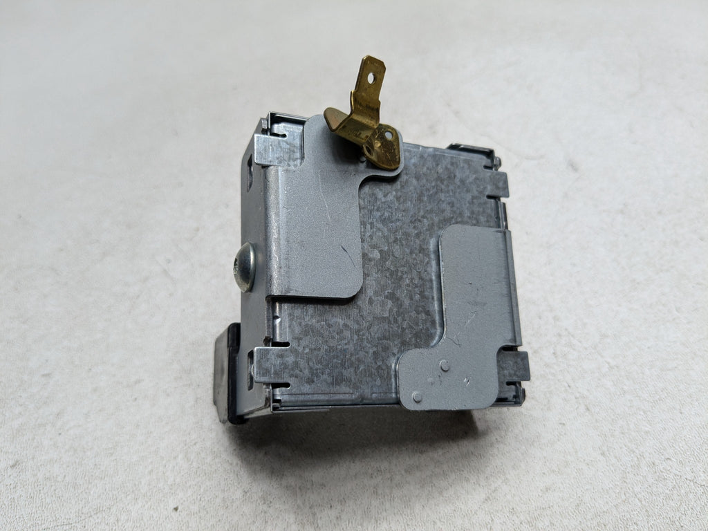 06 - 10 INFINITI M35 OEM AUX AUDIO SYSTEM COMPUTER CONTROL ADAPTER MODULE UNIT