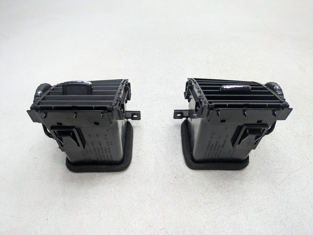 06 - 10 INFINITI M35 OEM AC AIR CONDITIONING VENT SET FRONT DASH CENTER CONSOLE