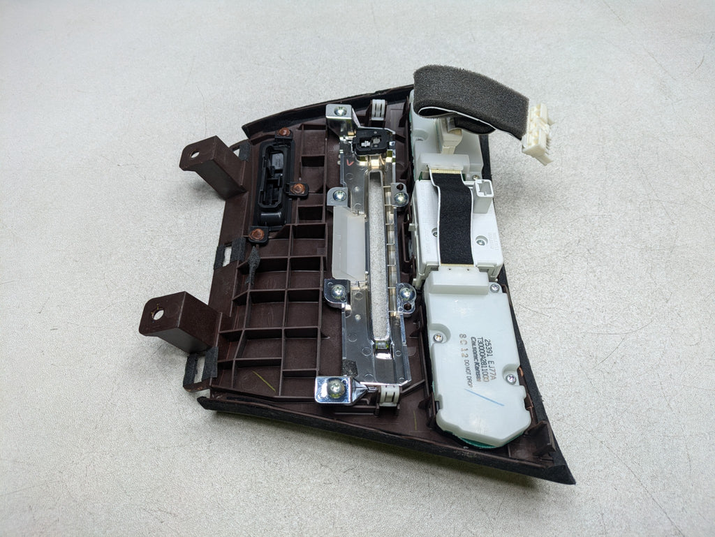 2006 - 2010 INFINITI M35 OEM AUDIO EQUIPMENT RADIO CONTROL ANALOG CLOCK PANEL