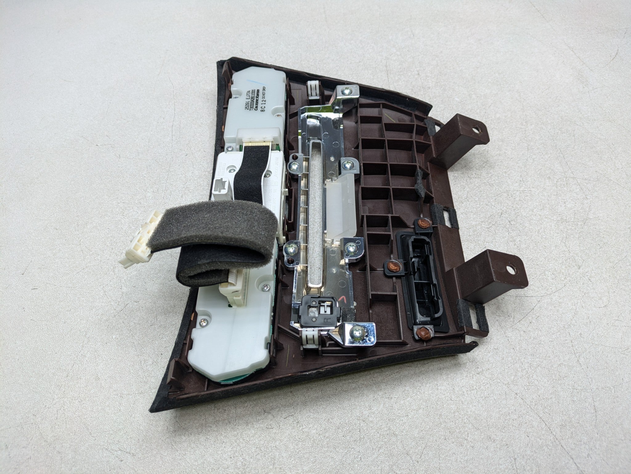 2006 - 2010 INFINITI M35 OEM AUDIO EQUIPMENT RADIO CONTROL ANALOG CLOCK PANEL