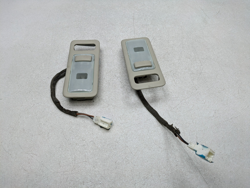 06 - 10 INFINITI M35 OEM OVERHEAD INTERIOR DOME LIGHT SET REAR LEFT AND RIGHT