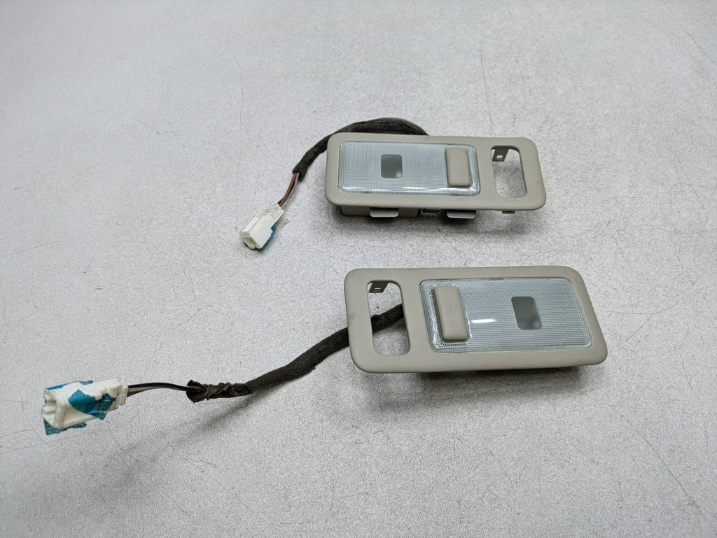 06 - 10 INFINITI M35 OEM OVERHEAD INTERIOR DOME LIGHT SET REAR LEFT AND RIGHT