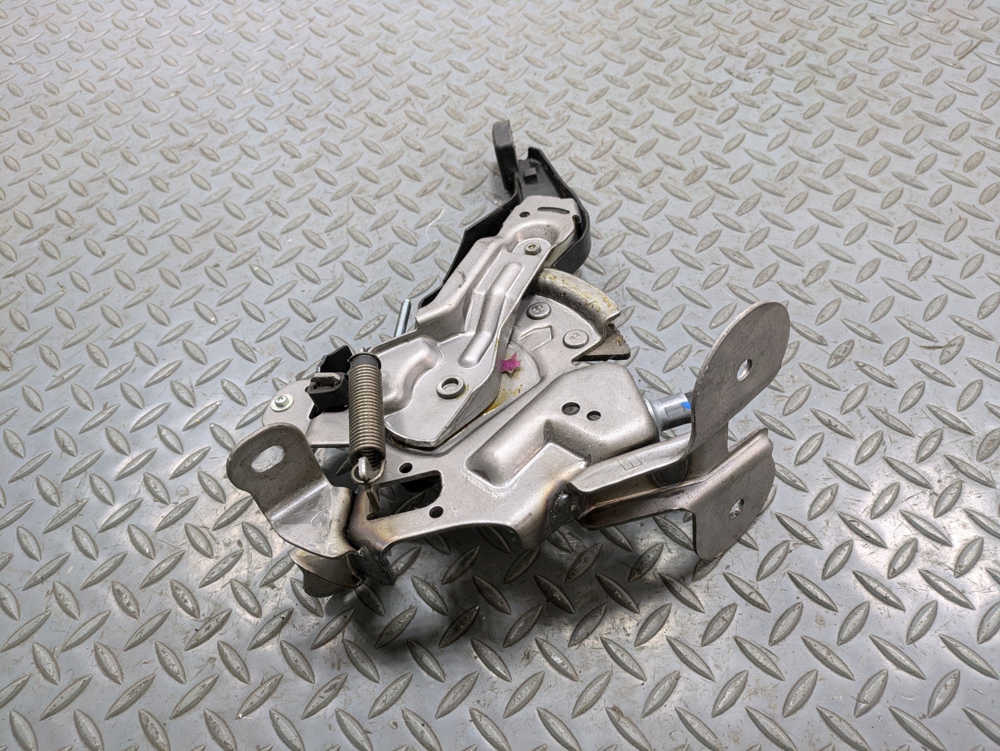 06 - 10 INFINITI M35 OEM EMERGENCY PARKING BRAKE STOP FOOT PEDAL WITH BRACKET