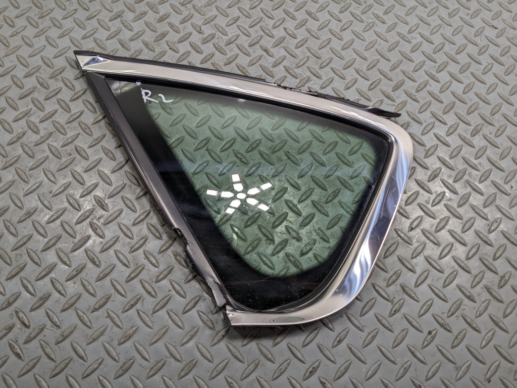 06 - 10 INFINITI M35 OEM QUARTER GLASS WITH CHROME STRIP REAR LEFT DRIVER SIDE