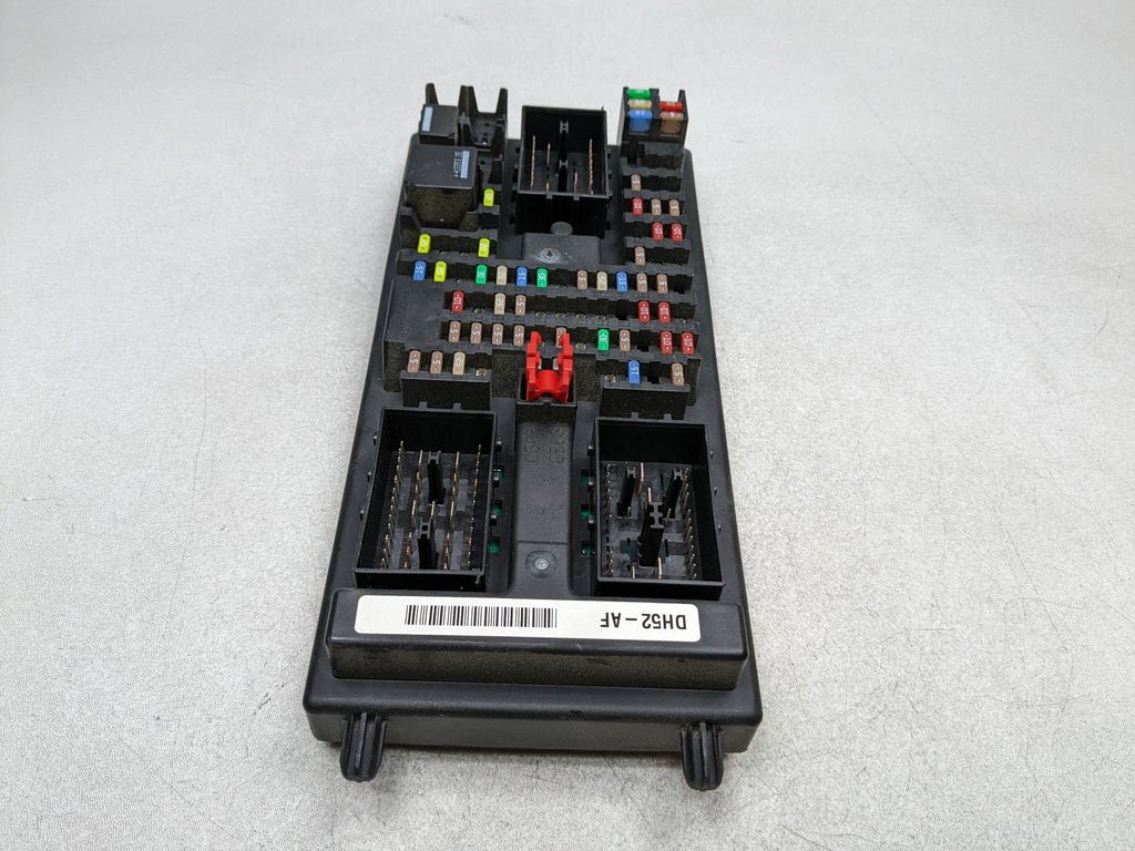 2008 - 2015 LAND ROVER LR2 OEM CABIN FUSE RELAY JUNCTION BOX MODULE UNIT