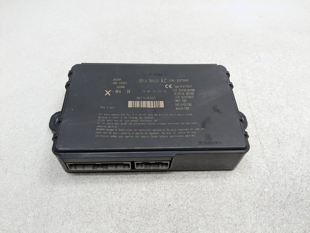 2008 - 2015 LAND ROVER LR2 OEM KEYLESS ENTRY CONTROL MODULE UNIT