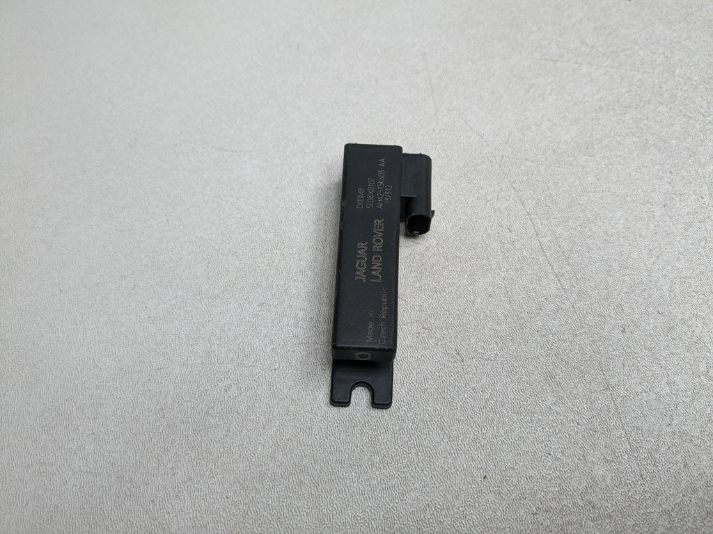2008 - 2015 LAND ROVER LR2 OEM KEYLESS ENTRY ANTENNA CONTROL MODULE