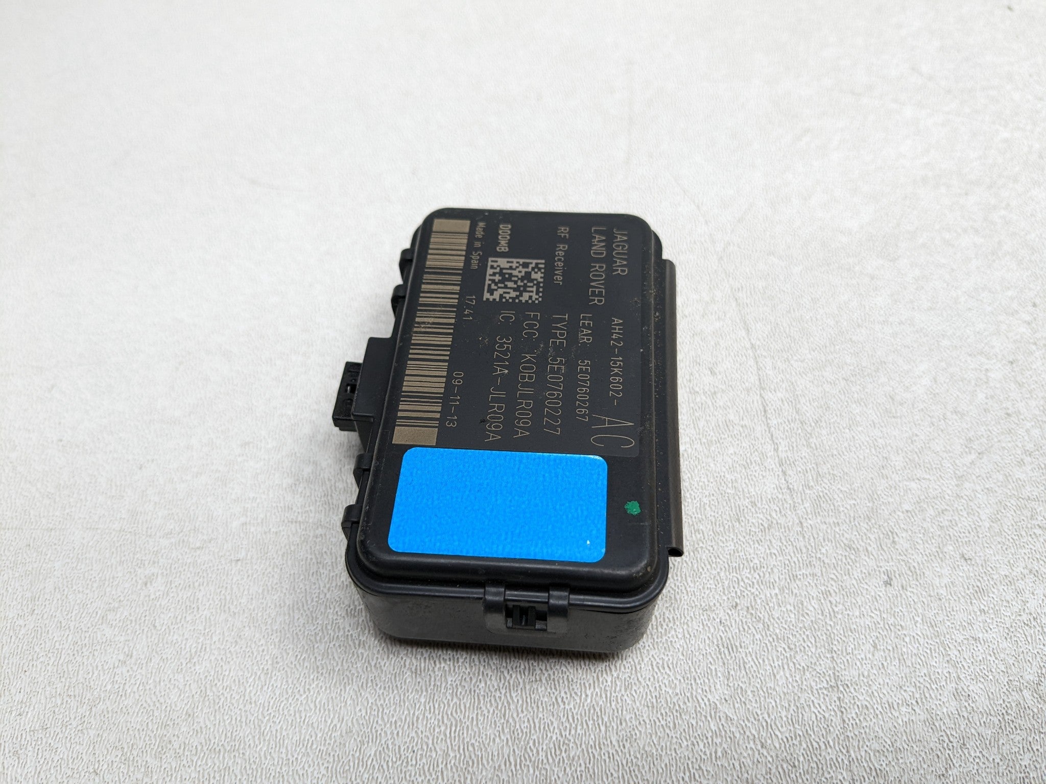 2008 - 2015 LAND ROVER LR2 OEM KEYLESS ENTRY ANTENNA RECEIVER MODULE