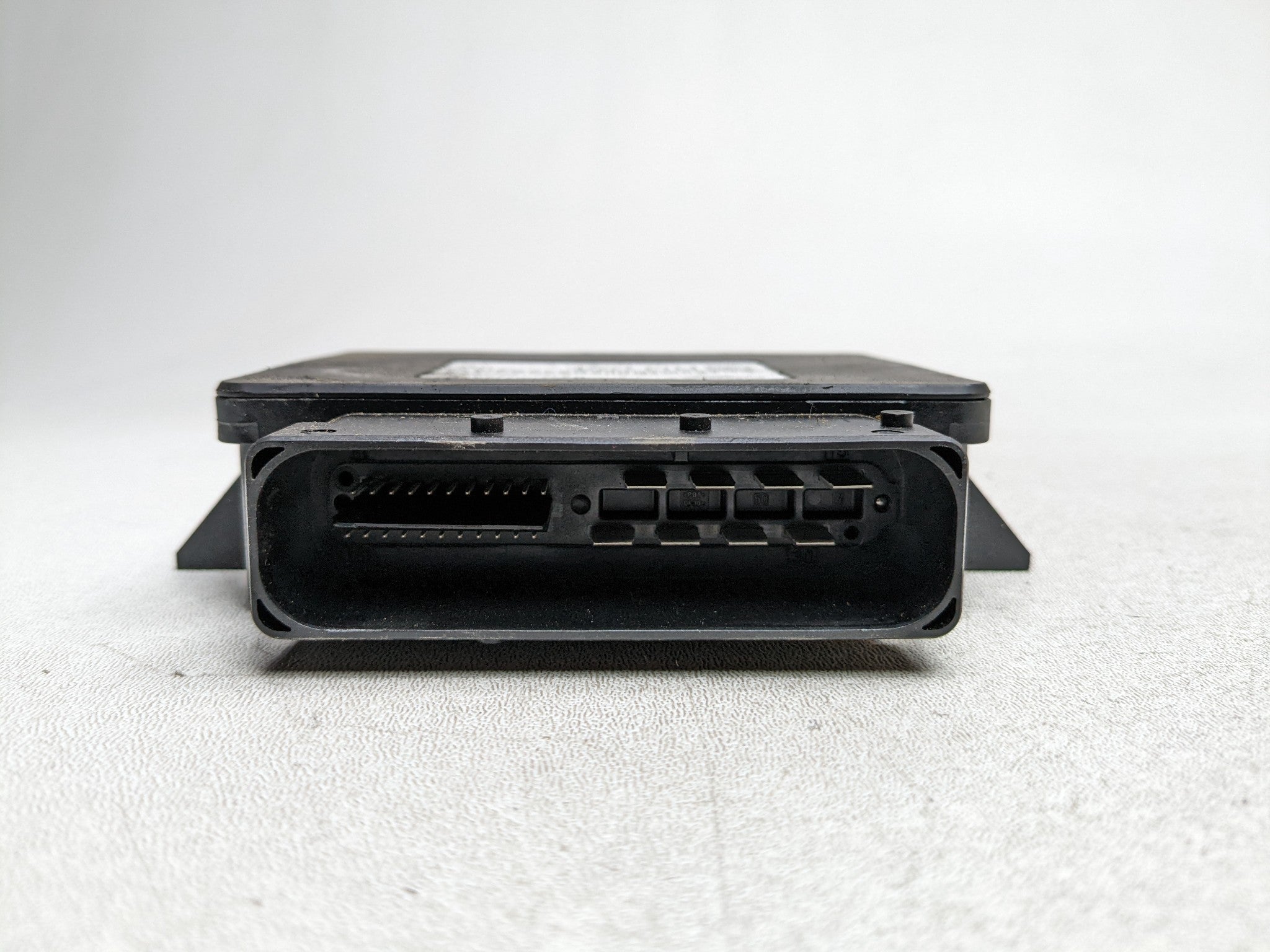 2008 - 2015 LAND ROVER LR2 OEM PARKING BRAKE CONTROL MODULE UNIT