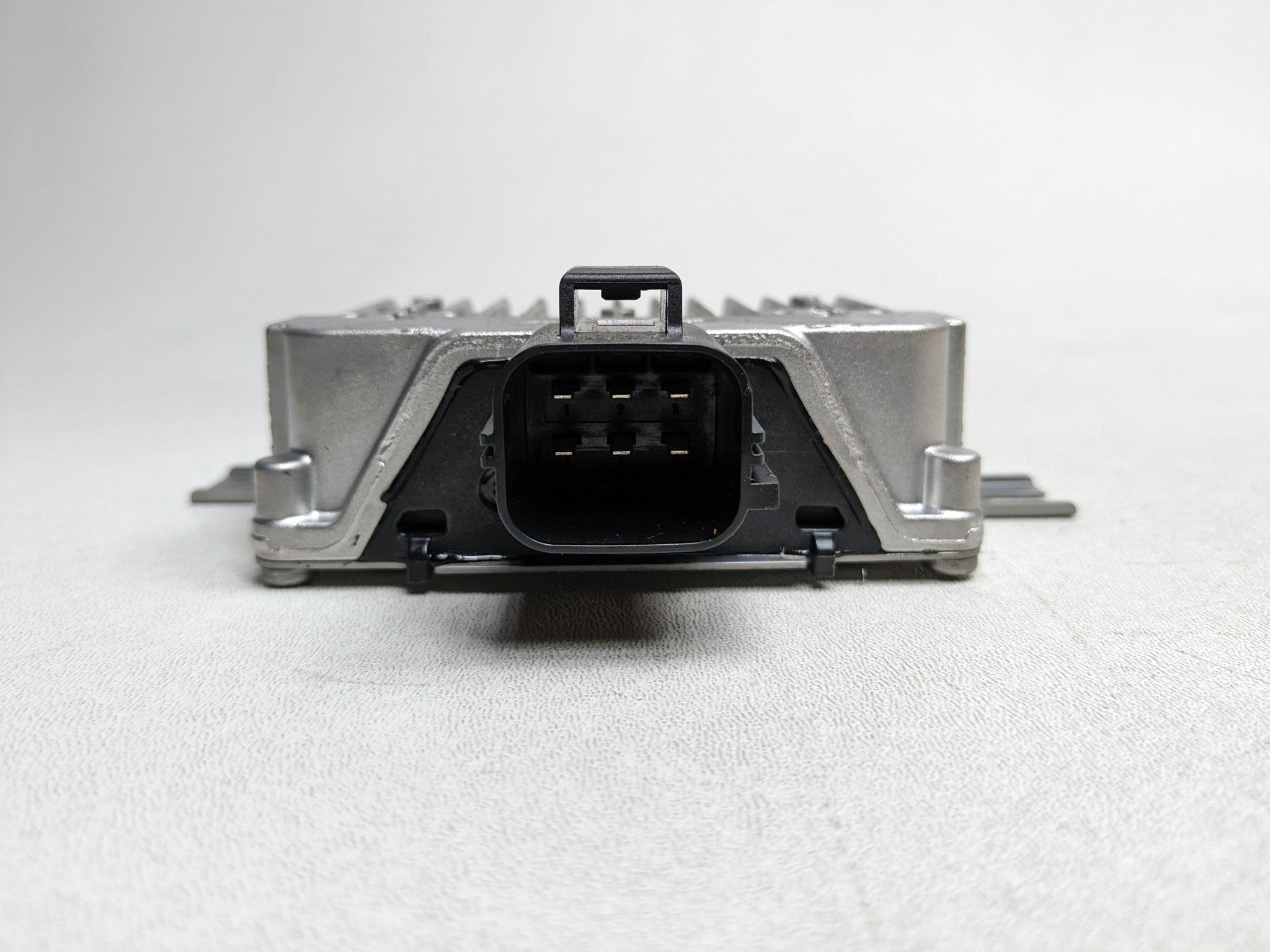 2008 - 2015 LAND ROVER LR2 OEM FUEL PUMP CONTROL MODULE UNIT