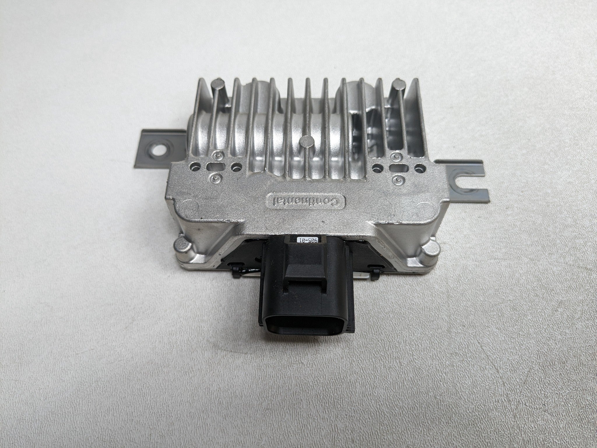 2008 - 2015 LAND ROVER LR2 OEM FUEL PUMP CONTROL MODULE UNIT