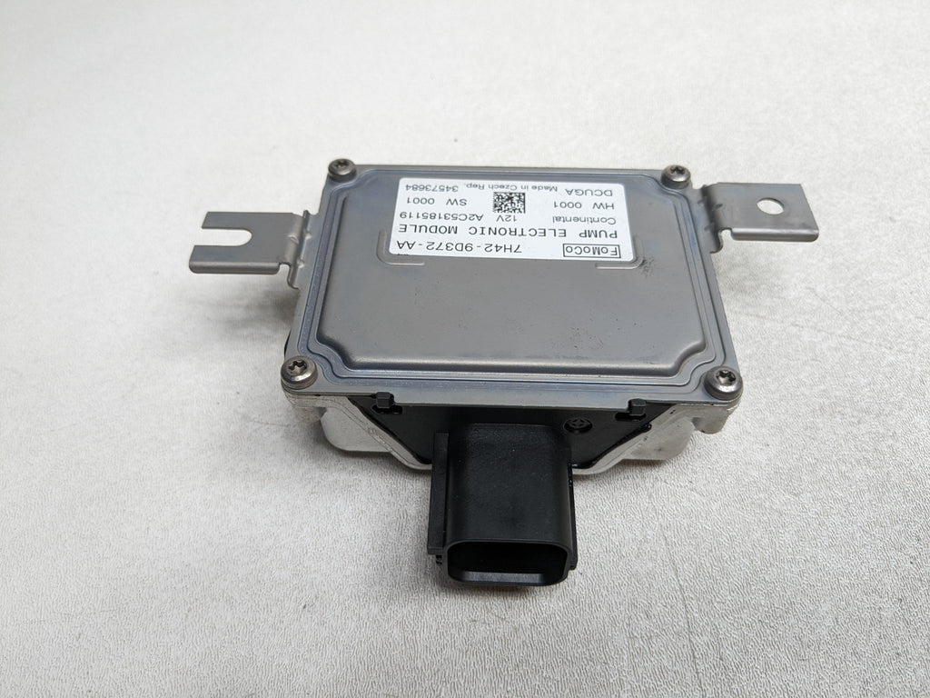 2008 - 2015 LAND ROVER LR2 OEM FUEL PUMP CONTROL MODULE UNIT