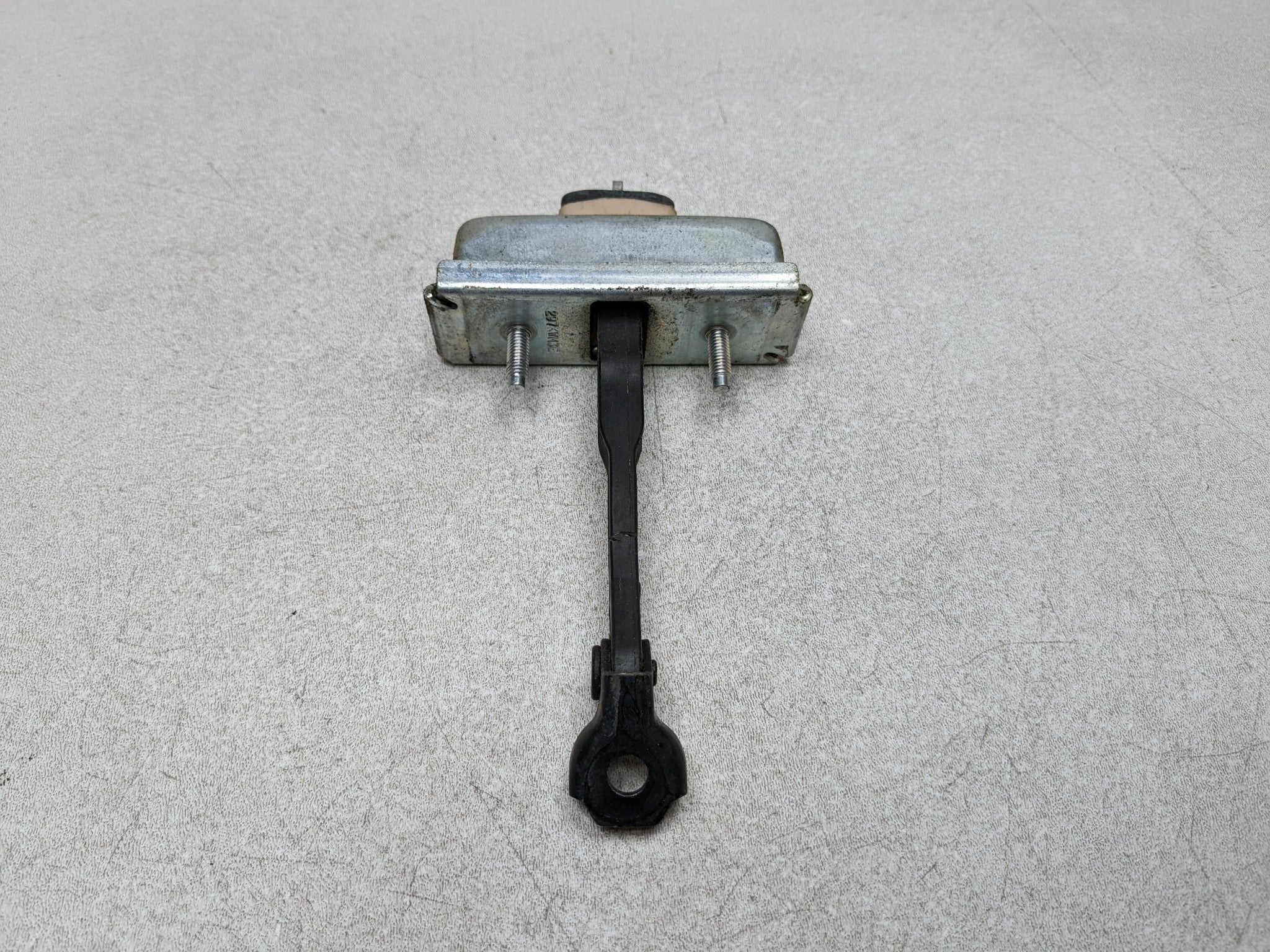 2008 - 2015 LAND ROVER LR2 OEM DOOR CHECK STRAP STOPPER FRONT LEFT DRIVER SIDE