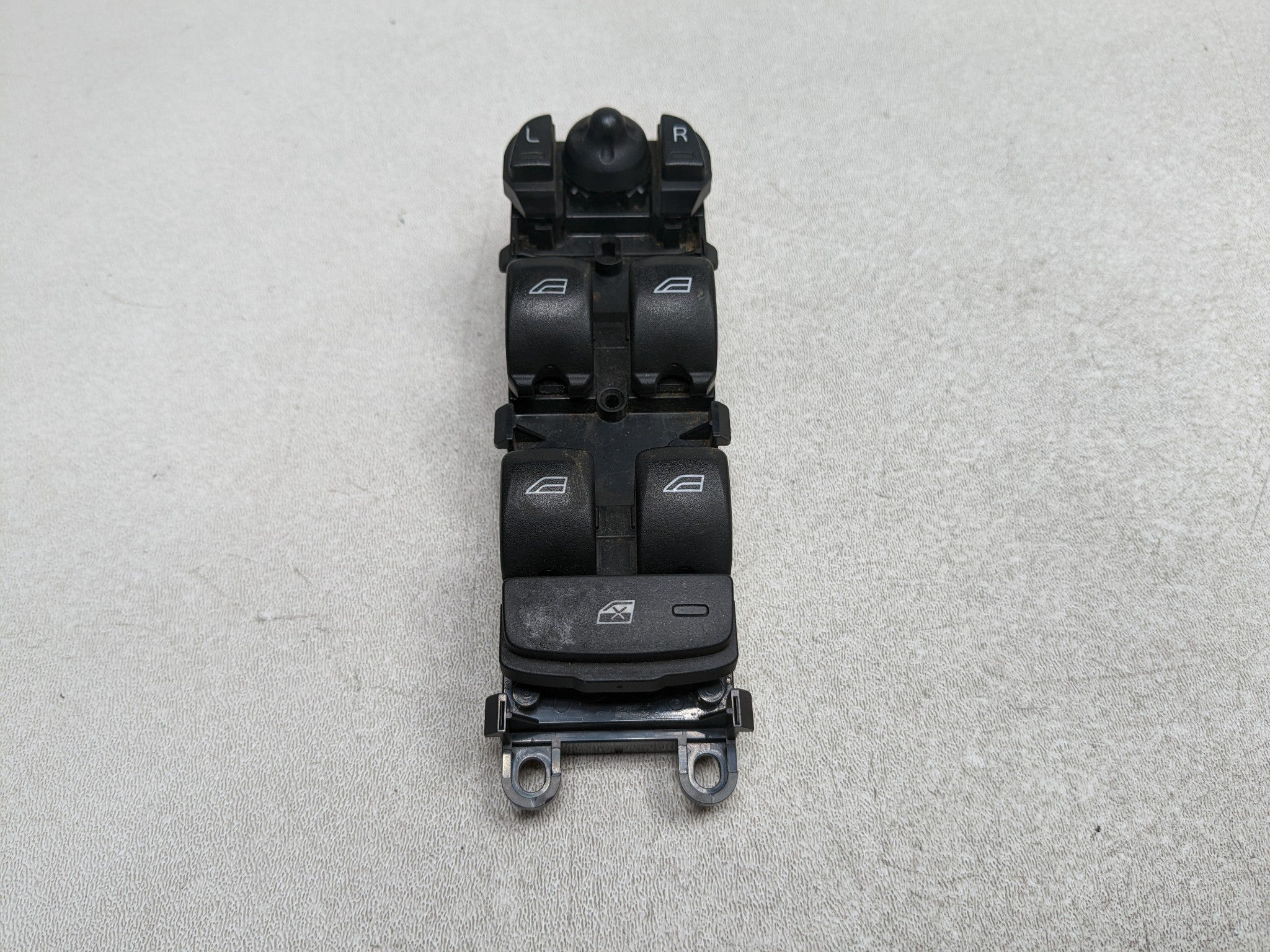 08 - 15 LAND ROVER LR2 OEM DOOR SWITCH CONTROL ASSEMBLY FRONT LEFT DRIVER SIDE