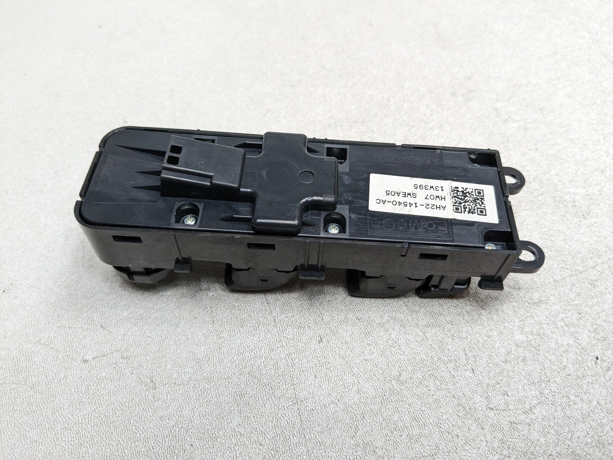 08 - 15 LAND ROVER LR2 OEM DOOR SWITCH CONTROL ASSEMBLY FRONT LEFT DRIVER SIDE