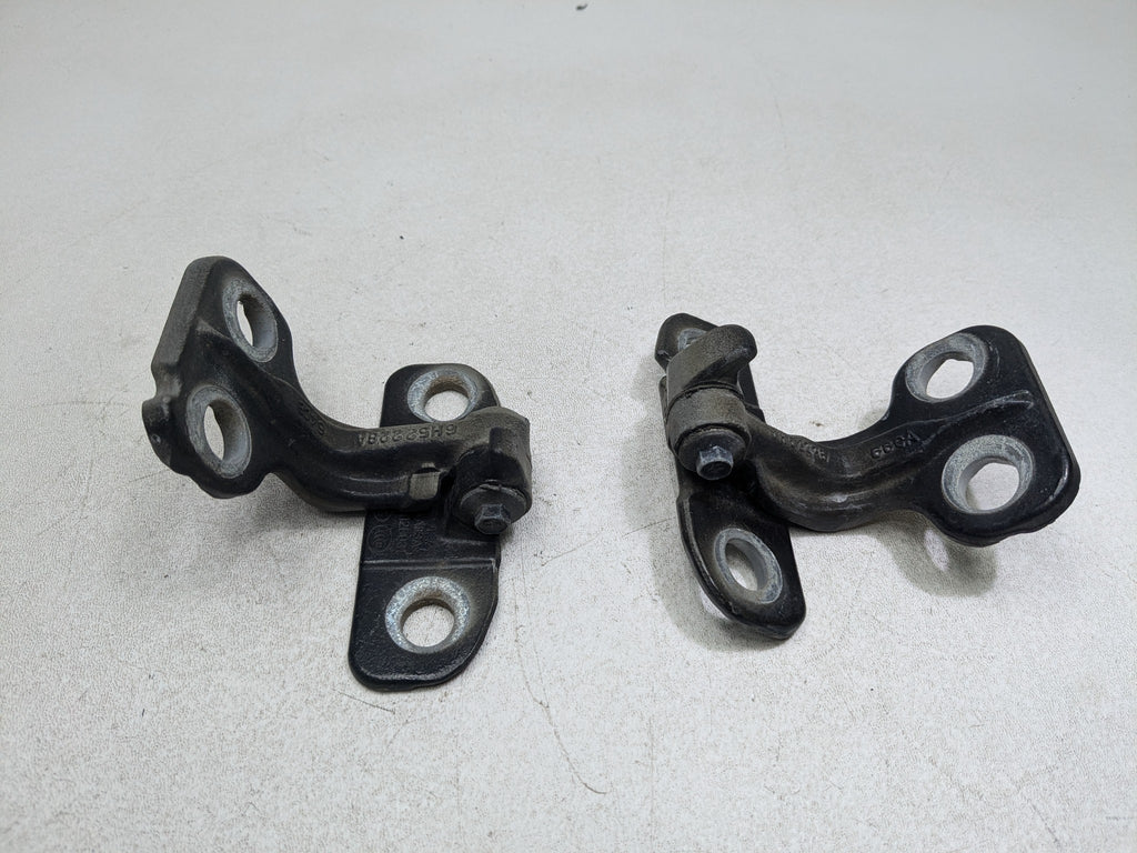 2008 - 2015 LAND ROVER LR2 OEM DOOR HINGES UPPER AND LOWER FRONT RIGHT SIDE