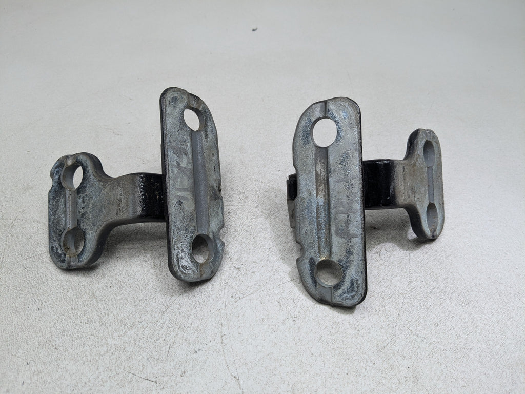 2008 - 2015 LAND ROVER LR2 OEM DOOR HINGES UPPER AND LOWER FRONT RIGHT SIDE