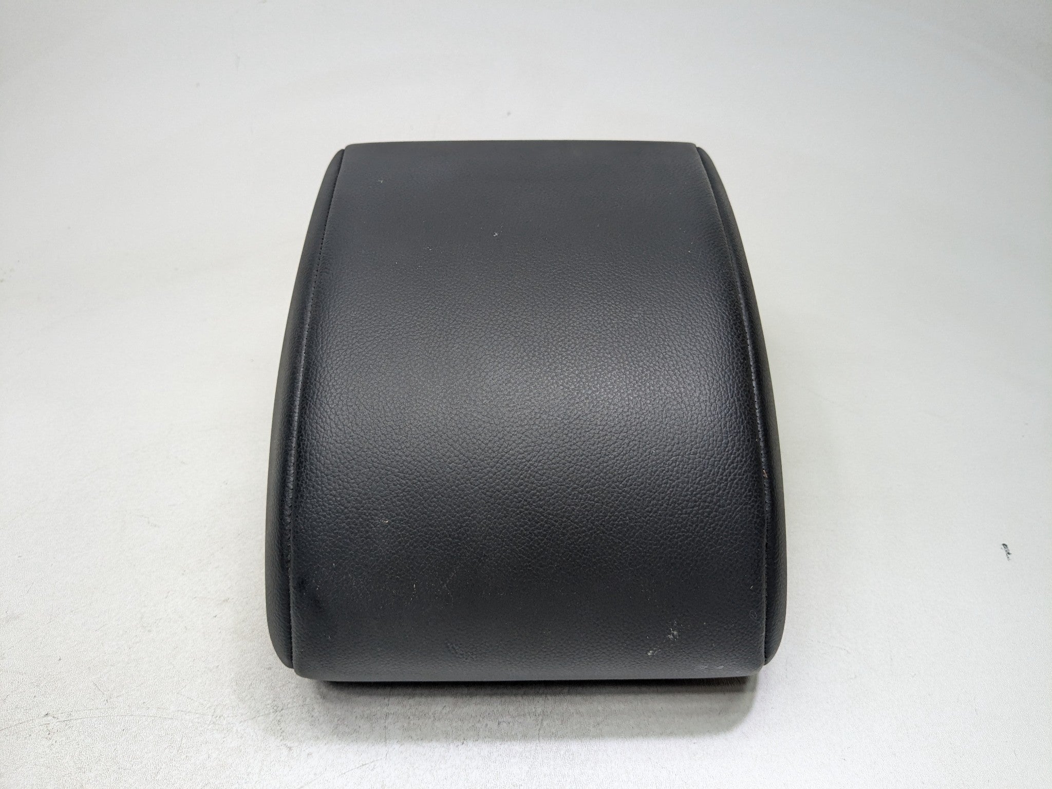 08 - 15 LAND ROVER LR2 OEM SEAT HEADREST LEATHER BLACK FRONT RIGHT SIDE