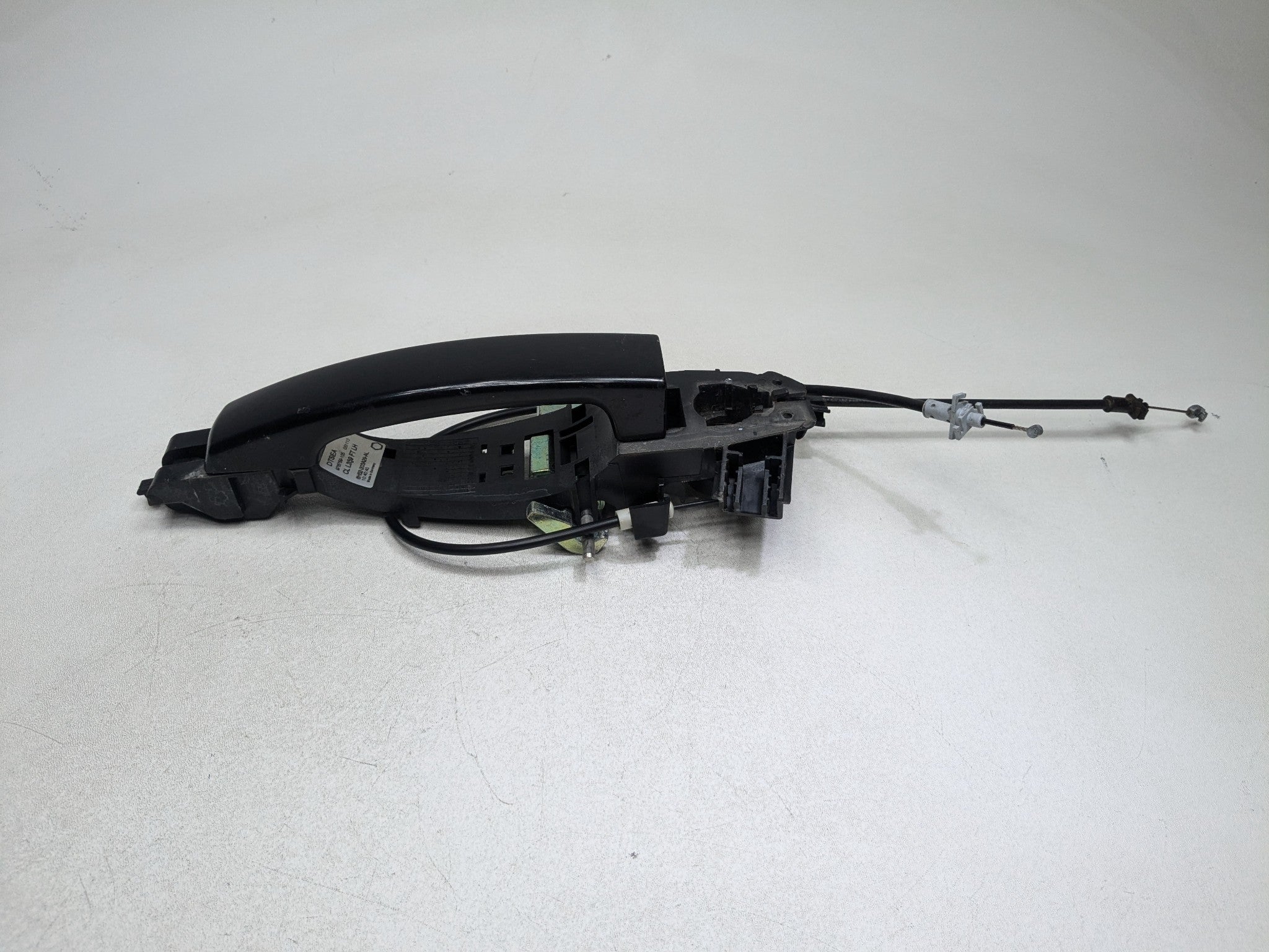 2008 - 2015 LAND ROVER LR2 OEM EXTERIOR DOOR HANDLE FRONT LEFT DRIVER SIDE