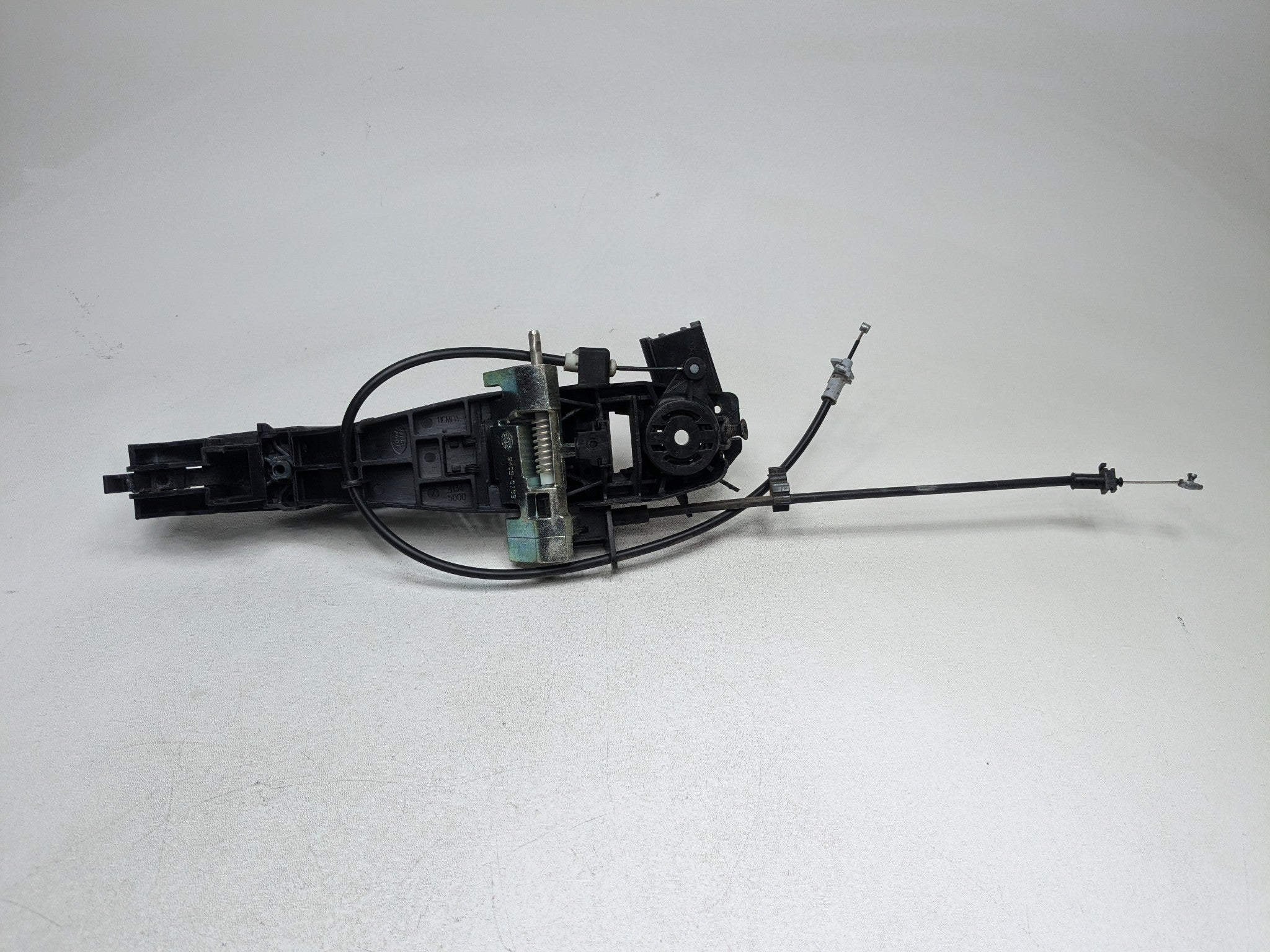 2008 - 2015 LAND ROVER LR2 OEM EXTERIOR DOOR HANDLE FRONT LEFT DRIVER SIDE