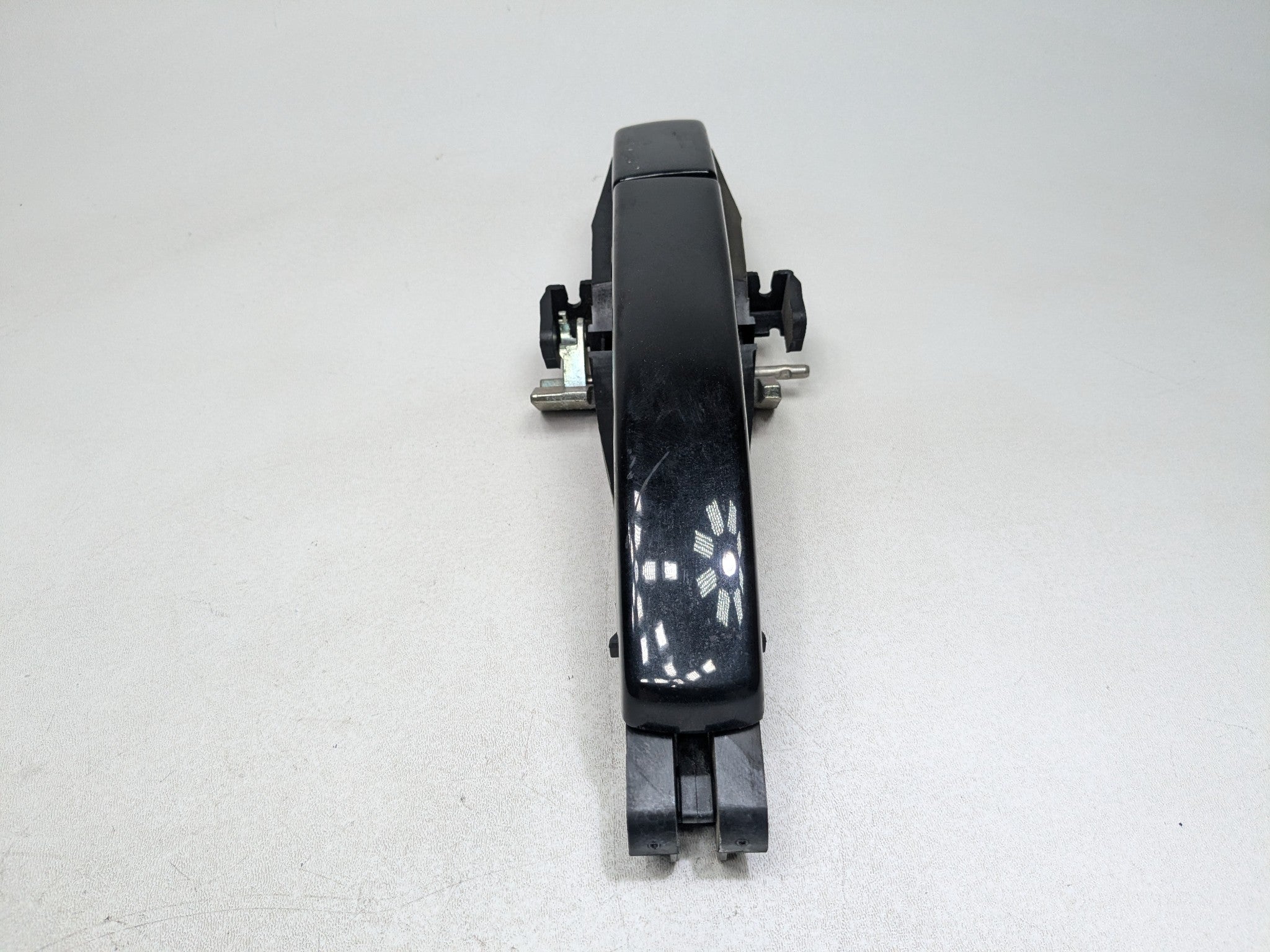 2008 - 2015 LAND ROVER LR2 OEM EXTERIOR DOOR HANDLE REAR LEFT DRIVER SIDE