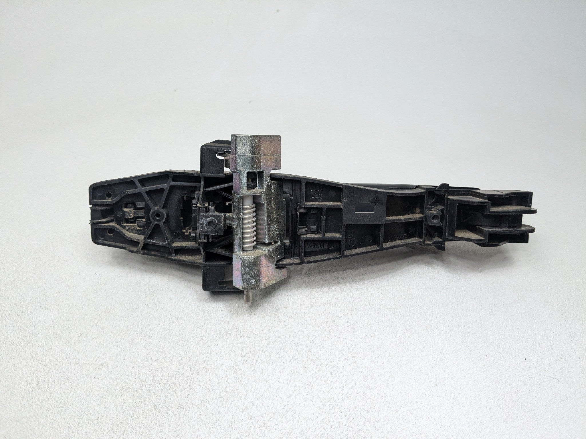 2008 - 2015 LAND ROVER LR2 OEM EXTERIOR DOOR HANDLE REAR LEFT DRIVER SIDE