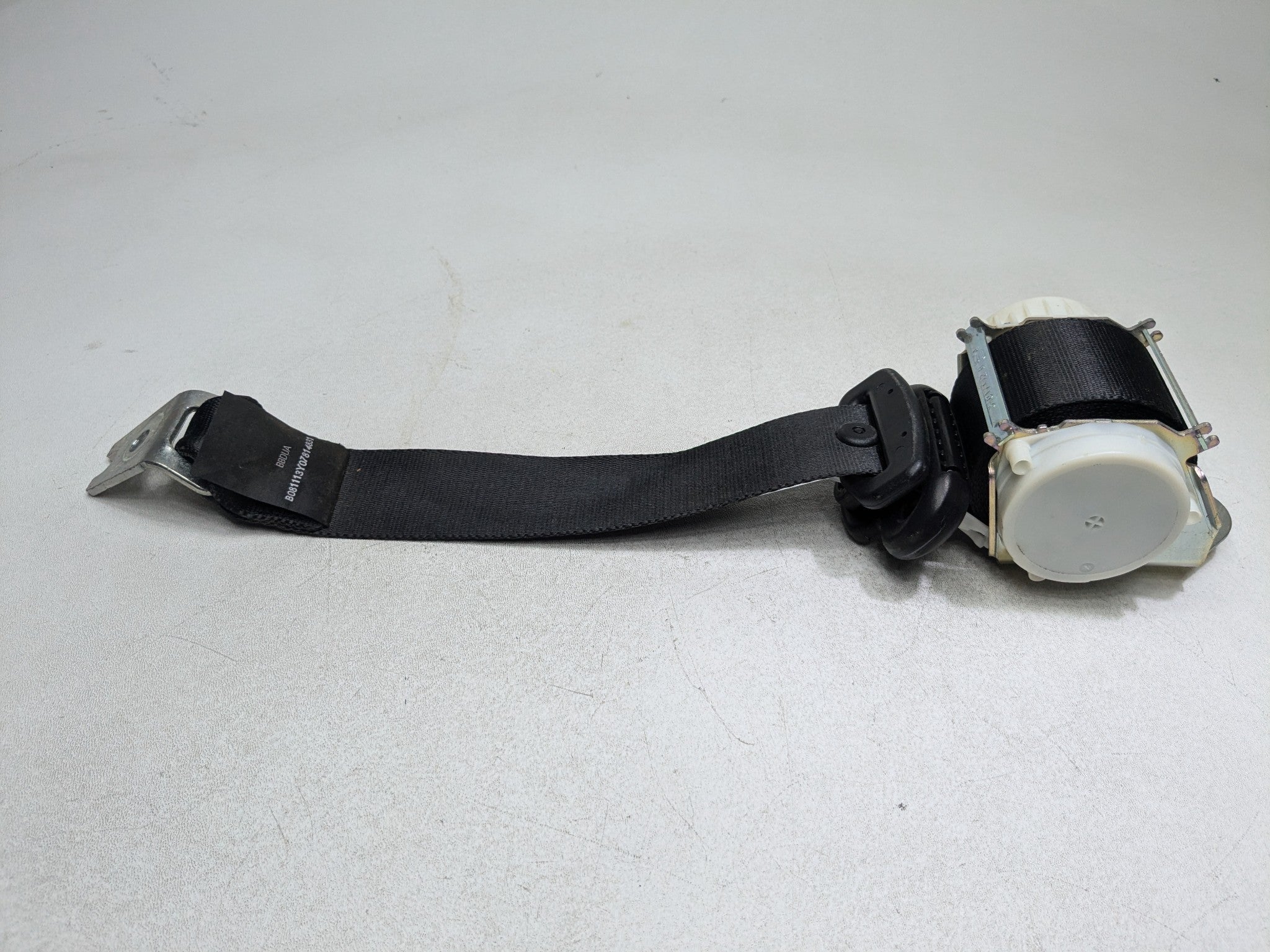 2008 - 2015 LAND ROVER LR2 OEM SAFETY SEAT BELT RETRACTOR BLACK REAR RIGHT SIDE