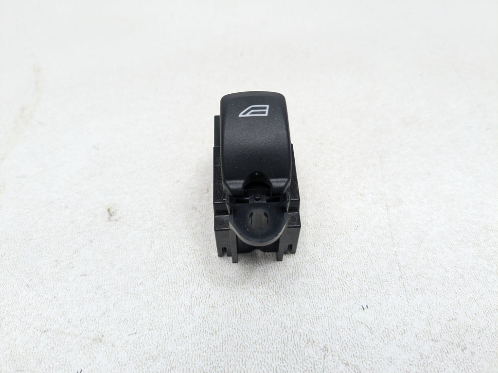 2008 - 2015 LAND ROVER LR2 OEM DOOR WINDOW CONTROL SWITCH REAR LEFT DRIVER SIDE