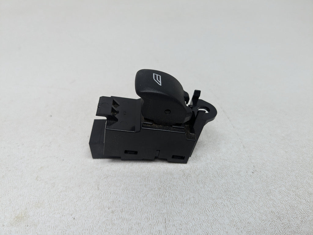2008 - 2015 LAND ROVER LR2 OEM DOOR WINDOW CONTROL SWITCH REAR LEFT DRIVER SIDE