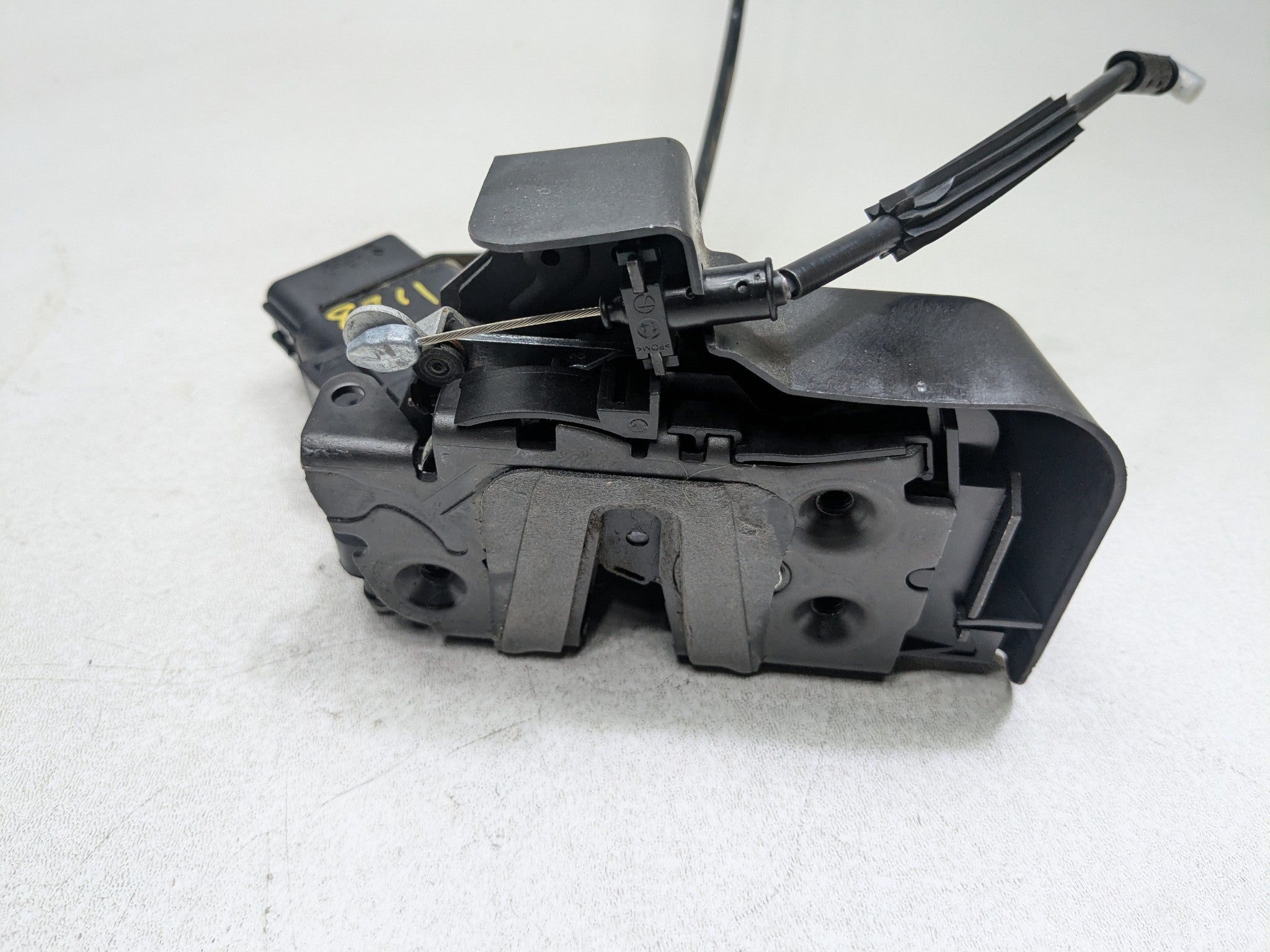 2008 - 2015 LAND ROVER LR2 OEM DOOR LATCH LOCK ACTUATOR REAR LEFT DRIVER SIDE