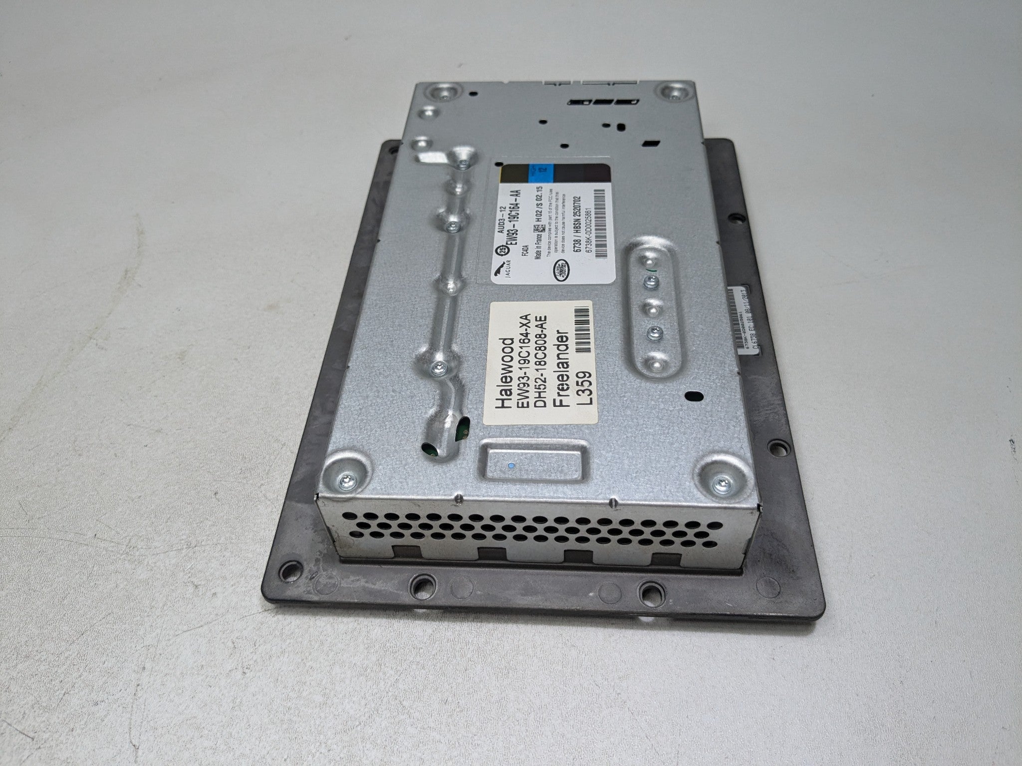 2008 - 2015 LAND ROVER LR2 OEM AMPLIFIER RADIO AUDIO STEREO SOUND SYSTEM MODULE