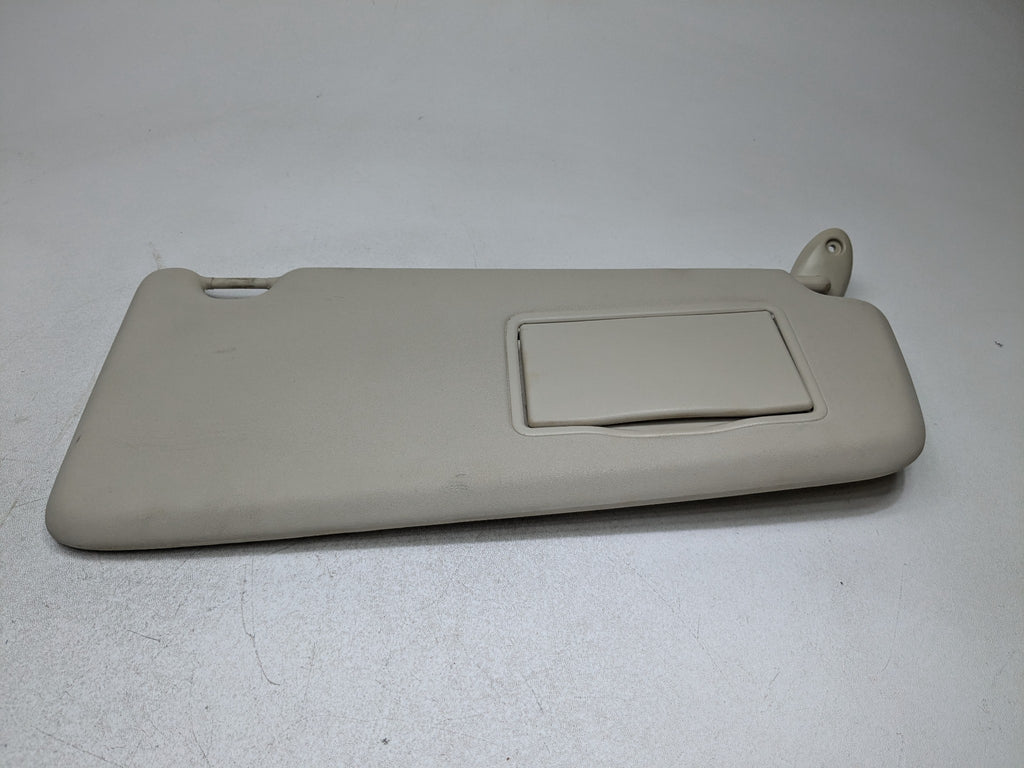 2008 - 2015 LAND ROVER LR2 OEM SUN VISOR INTERIOR UPPER ROOF FRONT RIGHT SIDE