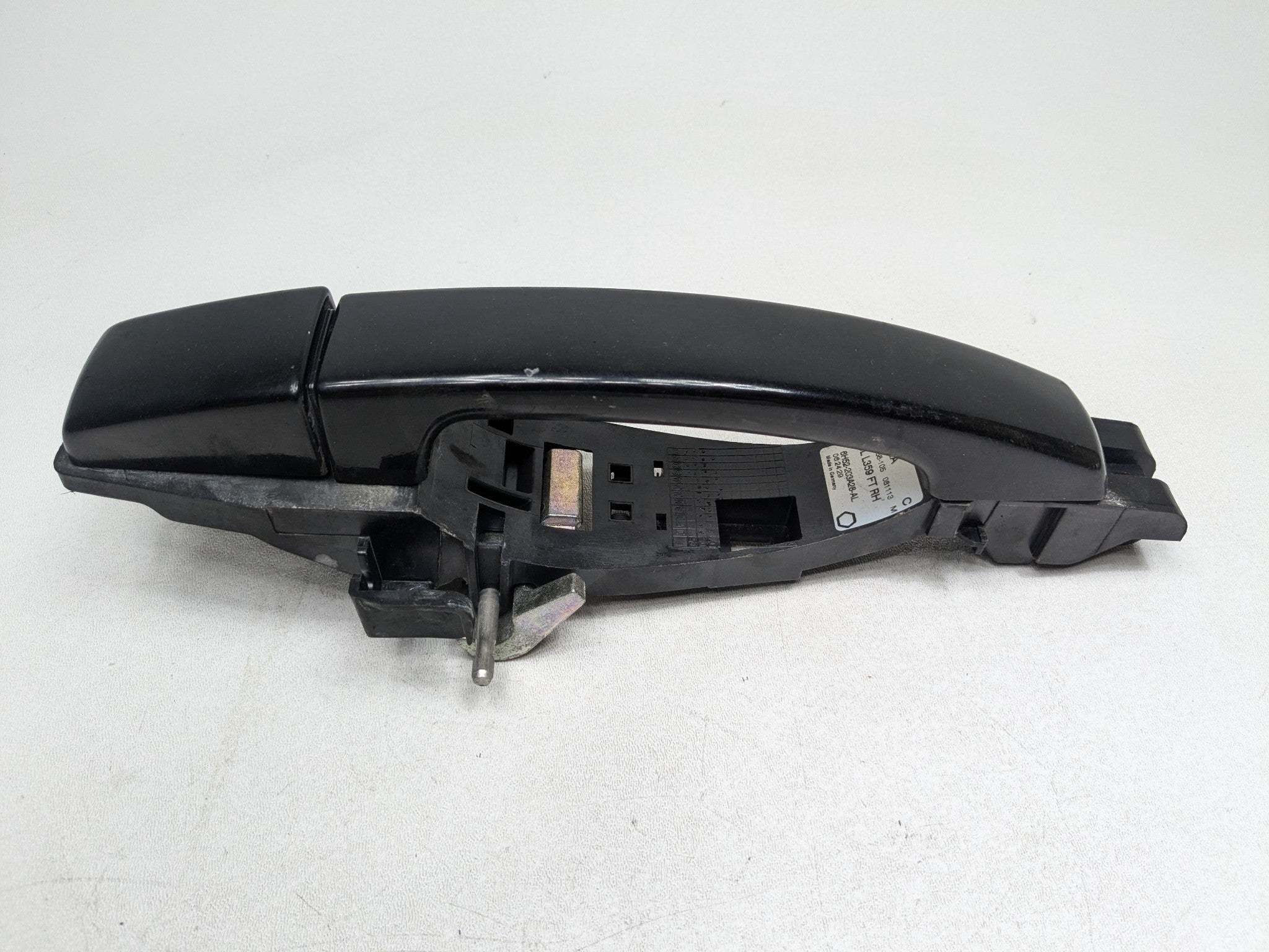 2008 - 2015 LAND ROVER LR2 OEM EXTERIOR DOOR HANDLE FRONT RIGHT PASSENGER SIDE