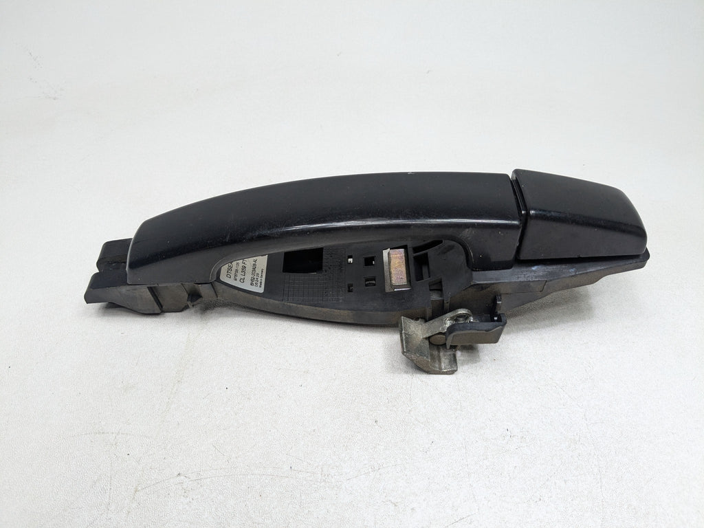 2008 - 2015 LAND ROVER LR2 OEM EXTERIOR DOOR HANDLE FRONT RIGHT PASSENGER SIDE
