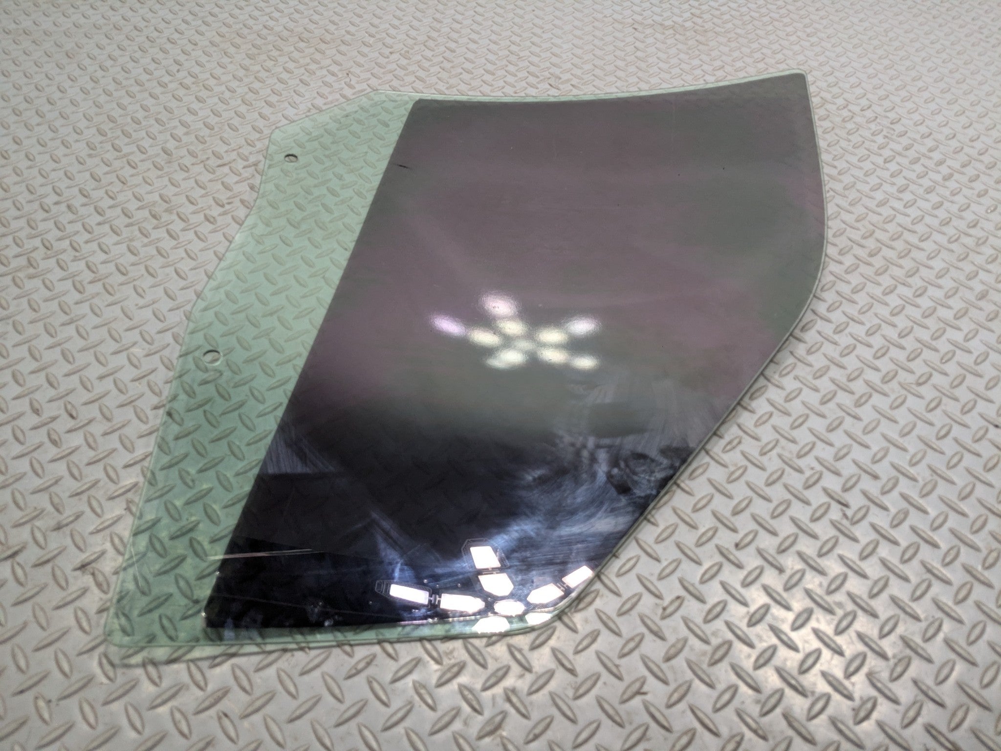 08 - 15 LAND ROVER LR2 OEM DOOR WINDOW GLASS WITH PRIVACY TINT FRONT LEFT SIDE