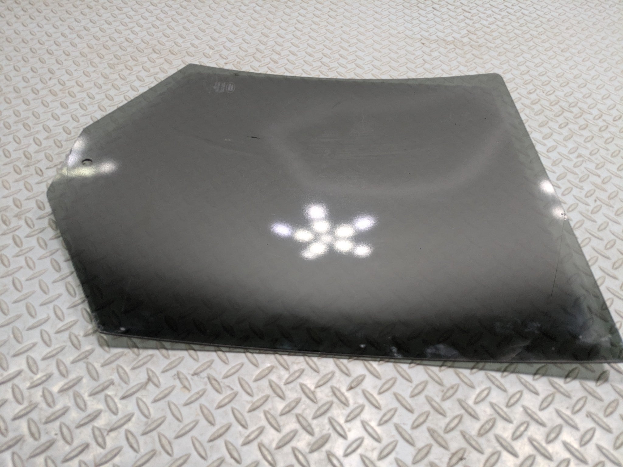 08 - 15 LAND ROVER LR2 OEM DOOR WINDOW GLASS WITH PRIVACY TINT REAR RIGHT SIDE