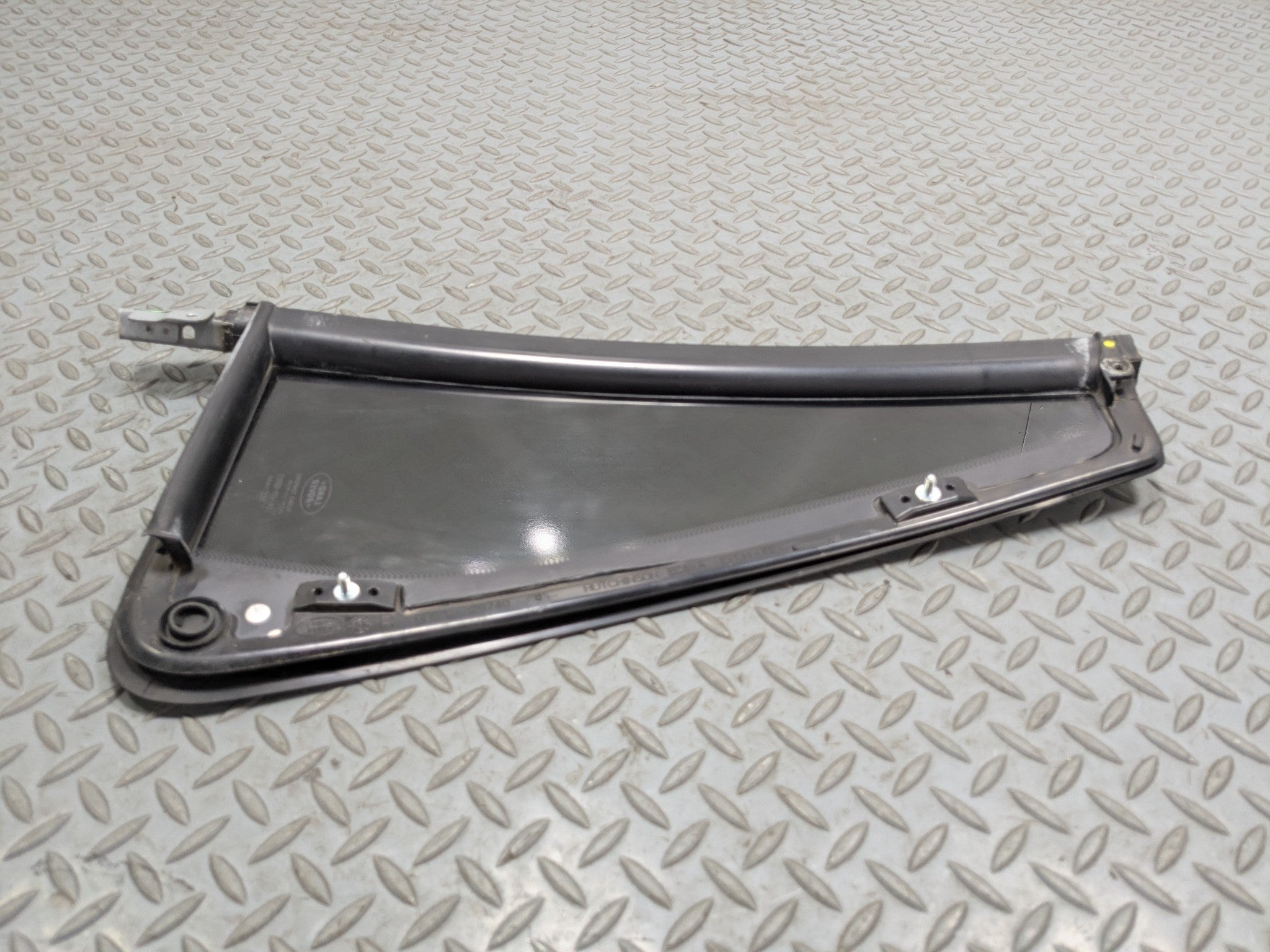 08 - 15 LAND ROVER LR2 OEM DOOR WINDOW VENT GLASS WITH PRIVACY TINT REAR RIGHT