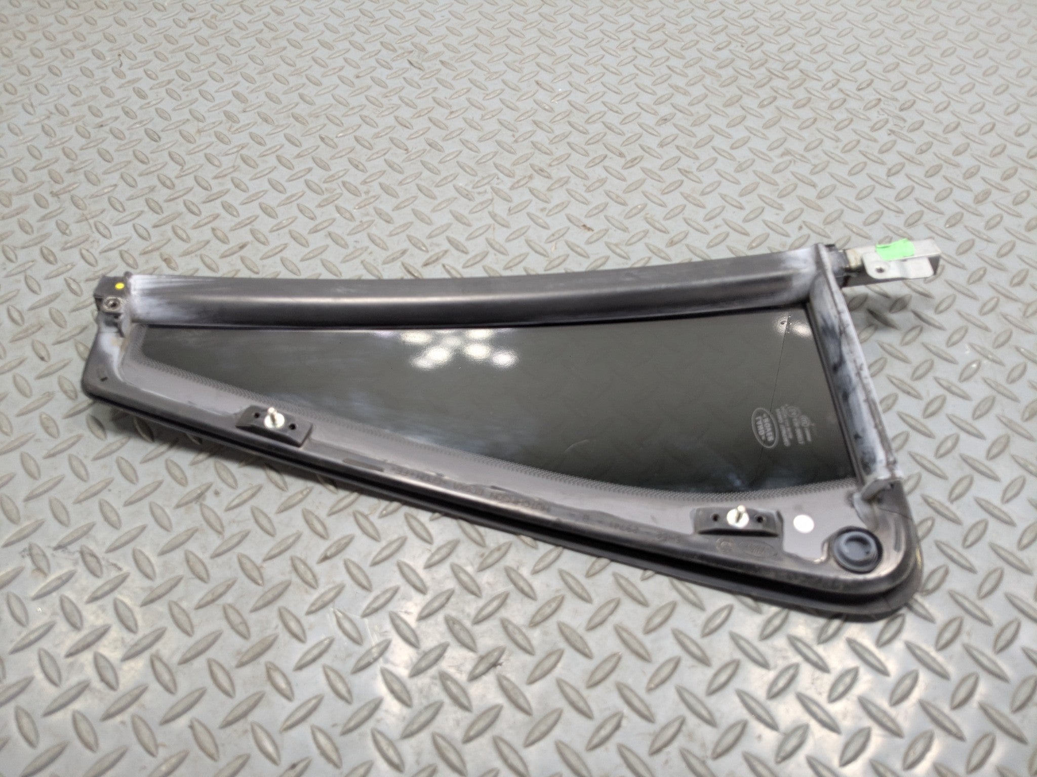 08 - 15 LAND ROVER LR2 OEM DOOR WINDOW VENT GLASS WITH PRIVACY TINT REAR LEFT