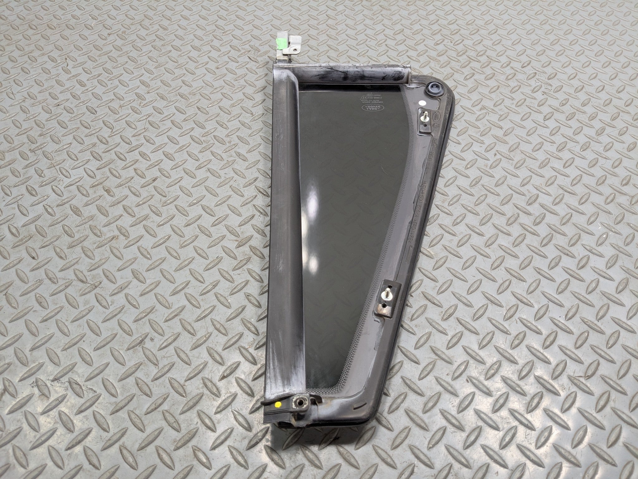 08 - 15 LAND ROVER LR2 OEM DOOR WINDOW VENT GLASS WITH PRIVACY TINT REAR LEFT