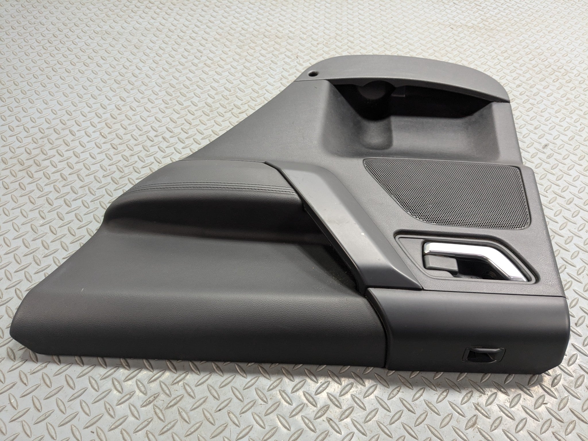 2008 - 2015 LAND ROVER LR2 OEM INTERIOR DOOR TRIM PANEL REAR RIGHT SIDE BLACK