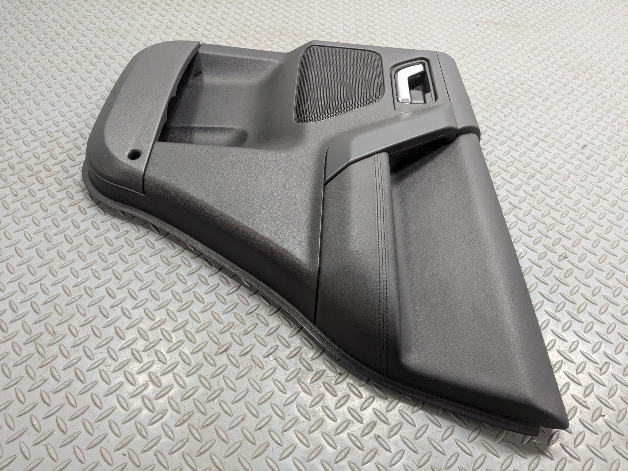 2008 - 2015 LAND ROVER LR2 OEM INTERIOR DOOR TRIM PANEL REAR RIGHT SIDE BLACK