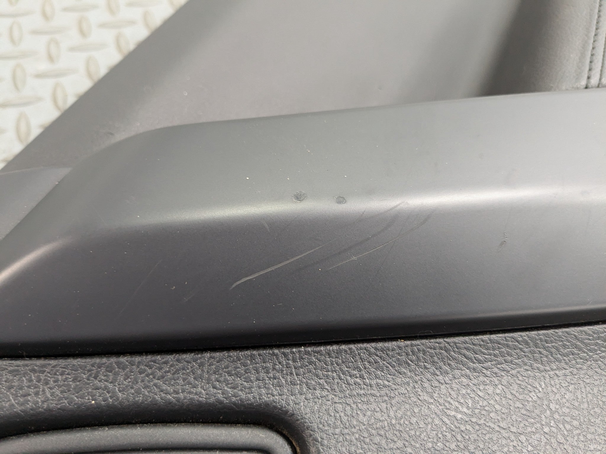 2008 - 2015 LAND ROVER LR2 OEM INTERIOR DOOR TRIM PANEL REAR RIGHT SIDE BLACK